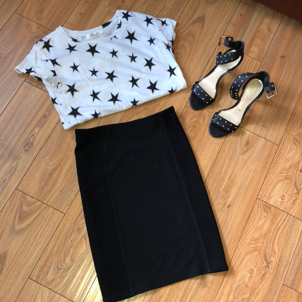 BCBG MAXAZRIA SKIRT